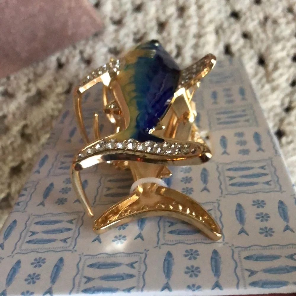 Persimmon Blue and Gold Shark Hair Claw Clip